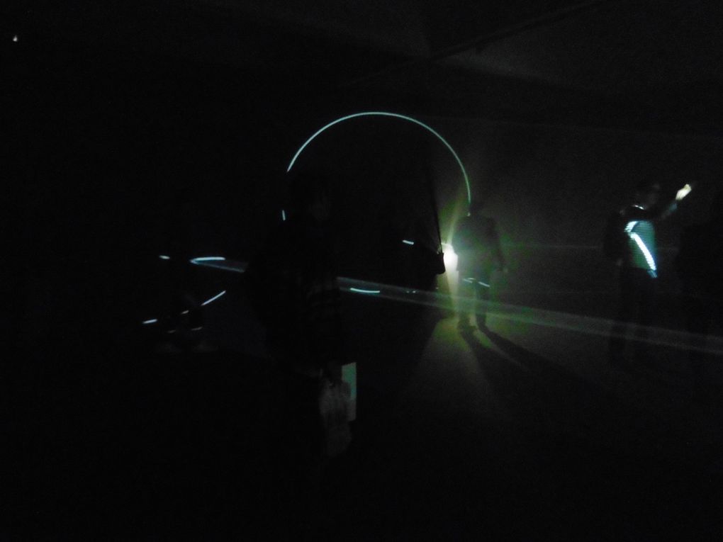 Anthony McCall "Leaving (With Two - Minutes Silence)" (2009)