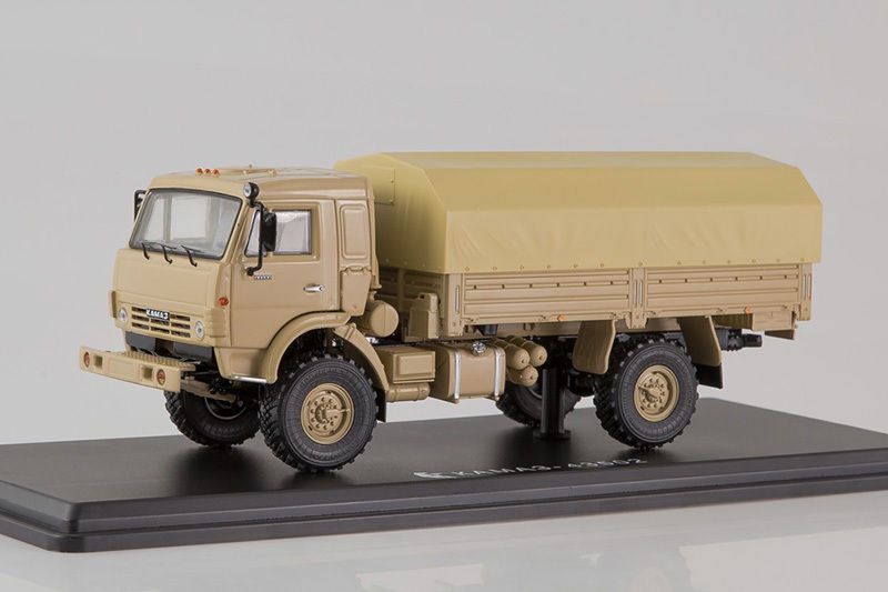 Kamaz 43502 4x4, Kamaz 53501 6x6 et Kamaz 6350 8x8 au 1:43 (Start Scale Models)