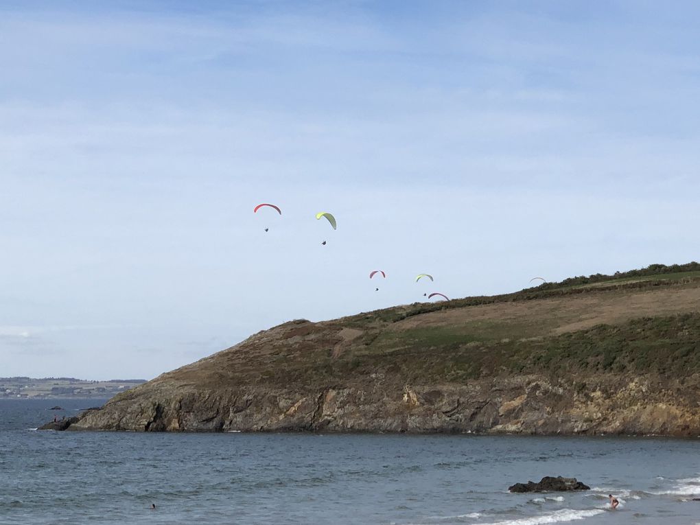 Promenade de la plage de Kervel à Tréfeuntec - Bretagne 2018.