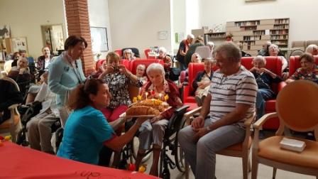 LES 105 ANS DE MME MOLINES 