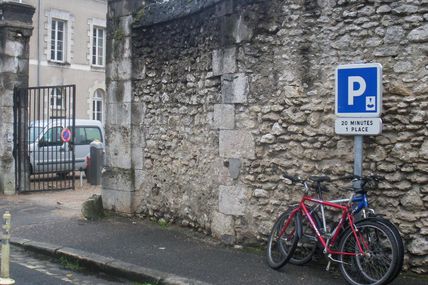 1 place de parking voiture = x places de parking vélos