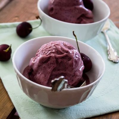 GLACE A LA CERISE AVEC THERMOMIX