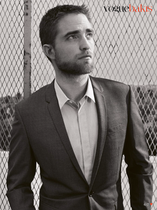 Robert Pattinson pour Vogue Magazine (Turquie)