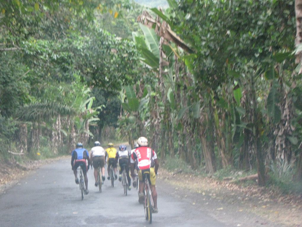 Séjour de deux membres de l'association à Sao Tomé au mois d'août 2009. 
Dons de matériels et encadrement des entraînements des 35 licenciés.
Mise en place d'un partenariat avec la fédération cycliste de Sao Tomé (FSC).