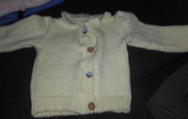 #68 Gilet bébé au tricot