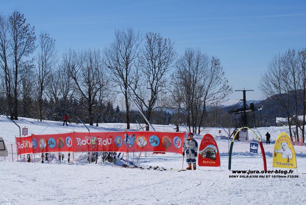 Les photos ce cet hiver 2009, prisent avec un SONY DSLR-A300 Objectif DT 18-70mm F35-56. ballade à travers le Haut Jura avec l'or blanc tant attendu ! Cette année 2009 reste exeptionelle !