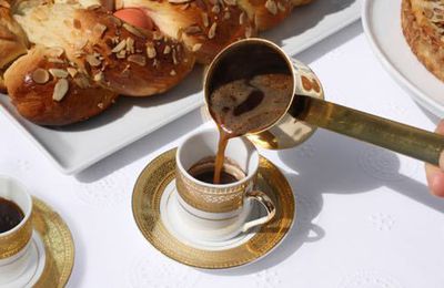 La préparation du café arabe au patrimoine culturel immatériel de l'Unesco