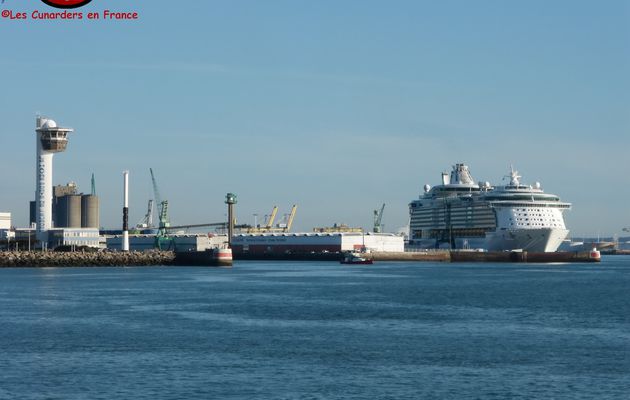 Départ de l'Independence of the Seas au Havre le 27/10/14.