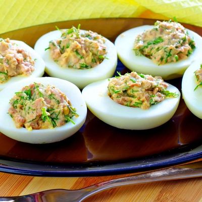 Oeufs durs farcis au thon 