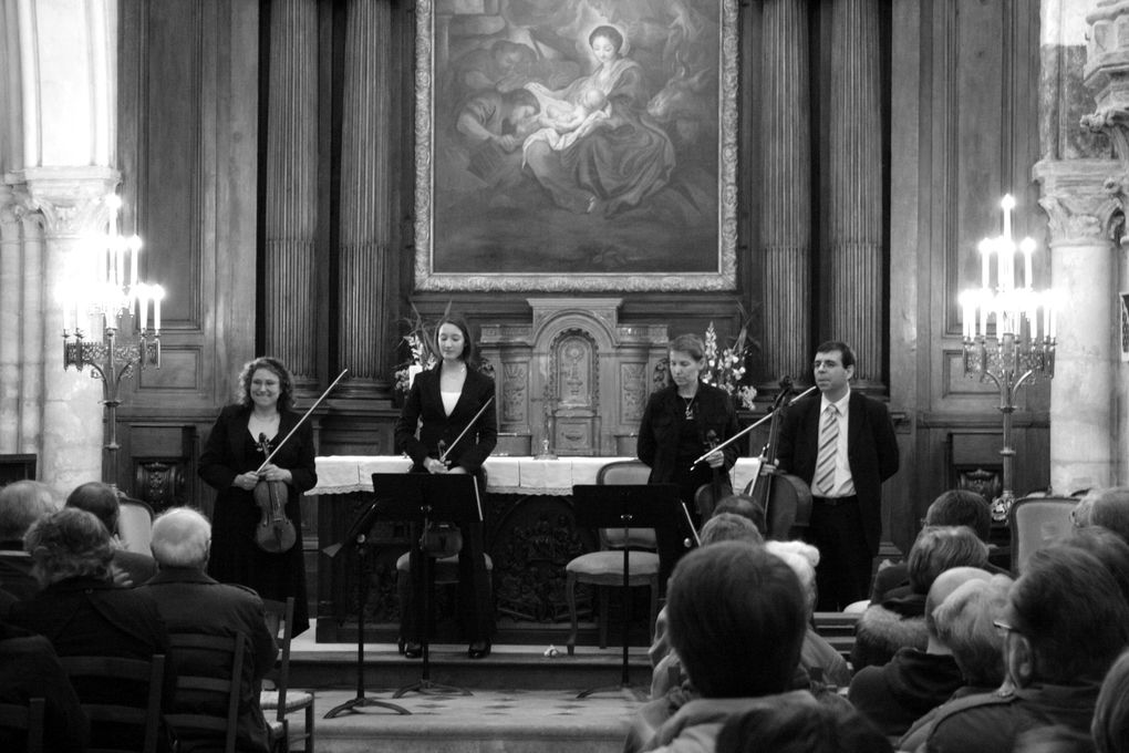 Images prises lors du concert de novembre 2008, organisé par la mairie de Cormeilles en Vexin,pour l'inauguration de l'église restaurée...