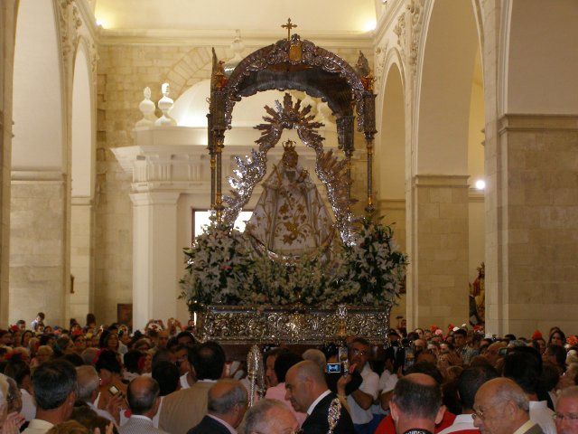 Estampas de la procesión de la patrona de Santaella, Ntra. Sra. Del Valle.
8 de Septiembre de 2010