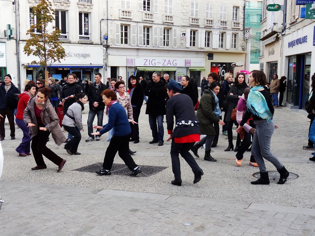 Photos sur le vif de Cathy Barbeau. Prim'A Corps avec BATUCA NIORT!