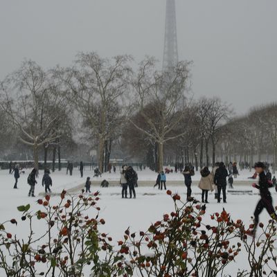 Il neige sur la ville