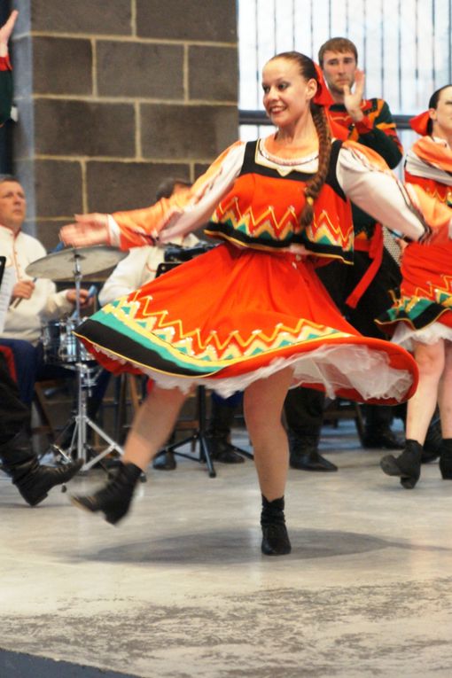 Dans le cadre du festival 2009 des Cultures du Monde hors les murs de Gannat, la ville d'Aigueperse avait le grand plaisir et l'honneur d'accueillir les Cosaques d'Azov dont voici quelques clichés.