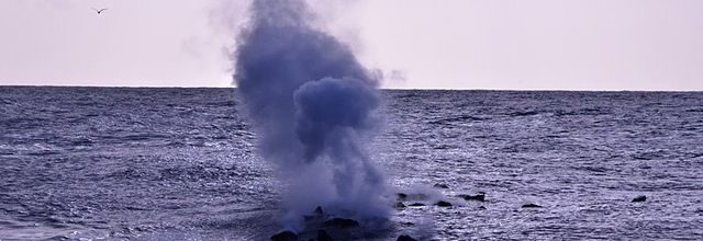 El Hierro : évolution du site éruptif d'après les relevés bathymétriques.