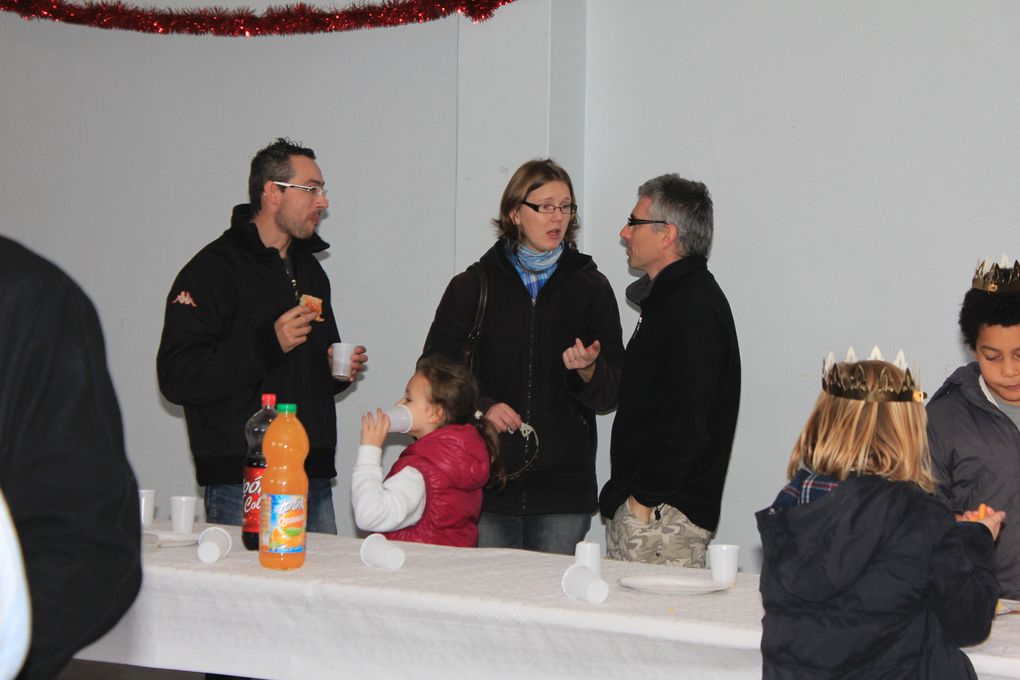 Samedi 14 janvier, après un cours commun aux grands et aux petits, la section judo du Foyer des jeunes de Pontonx a organisé sa traditionnelle galette des rois réunissant une cinquantaine de judokas accompagnés de leurs parents. Tout ce monde ét