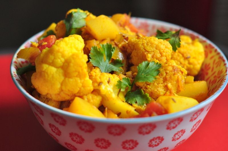 Aloo gobi  curry indien de chou-fleur et pommes de terre