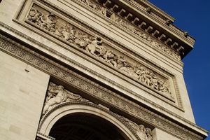 Les monuments en ombre et lumière