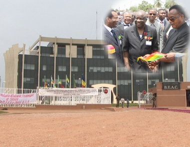 Denis Sassou Nguesso inaugure l'agence de la banque centrale de Ouesso