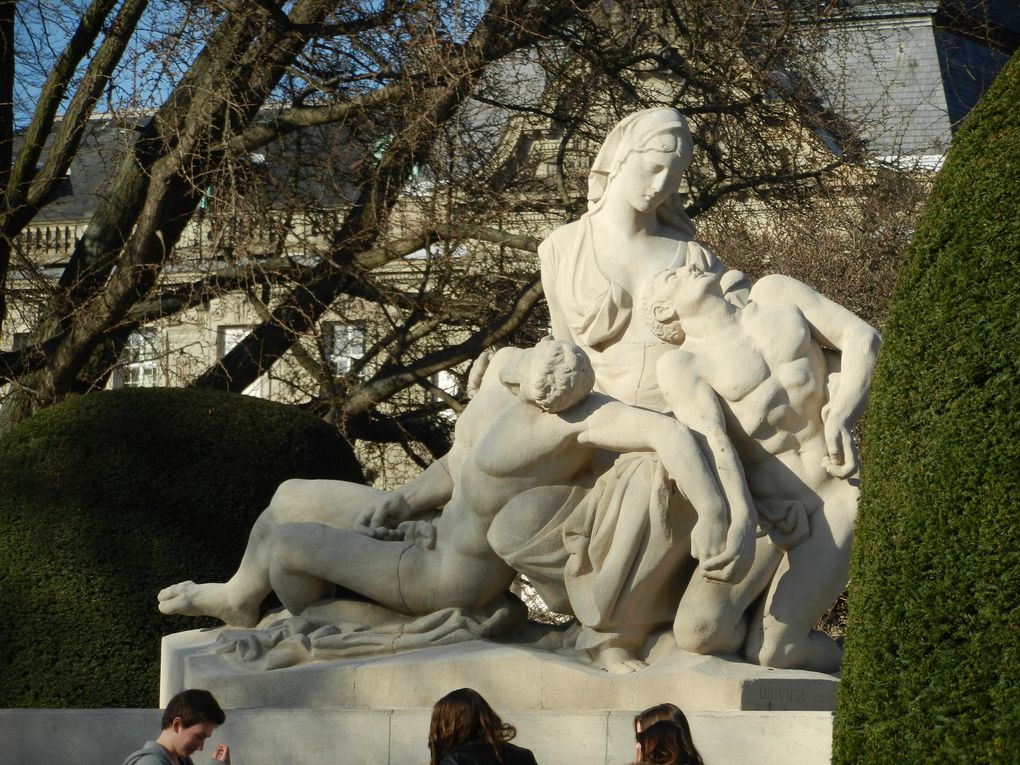 Institutions Européennes, Place Broglie, Quartier de la foire, Jardin des deux rives. Place de la République.