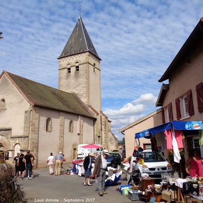 Vide Grenier autour de l'église