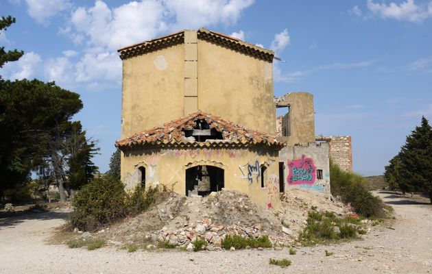 Goudron contre nature : dans la Nerthe, le cimentier Lafarge négocie ferme