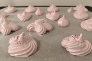 Meringues (à la violette)