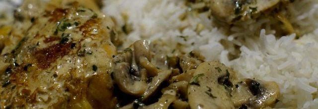 Poulet à la crème et aux champignons