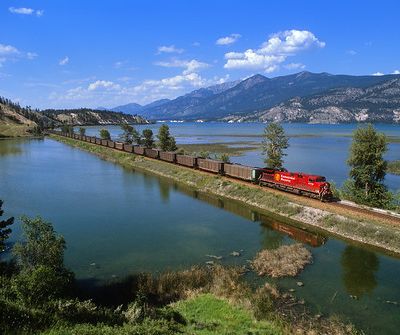 Can 22*Jr 26 ... Vers la Vallée de l'Okanagan (1) : du Lac Louise à Fernie 