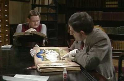 M. Bean à la bibliothèque