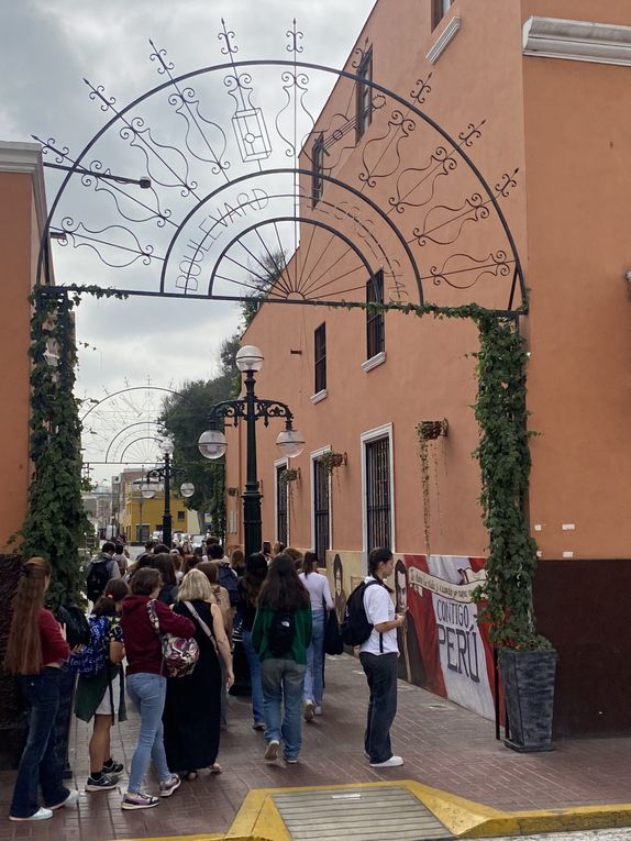 Les Llamitos revivent le passé au musée d’archéologie de Lima 