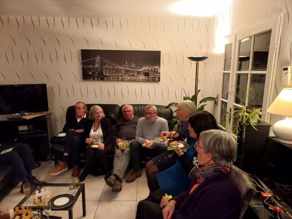  La galette des rois des participants aux cours d'allemand de &quot;Baisieux Linguistique&quot;