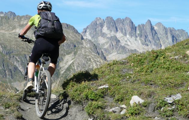 VTT...Tour des Grandes Rousses