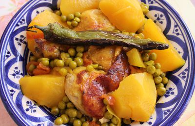 Tajine aux pommes de terre, poulet et petits pois frais