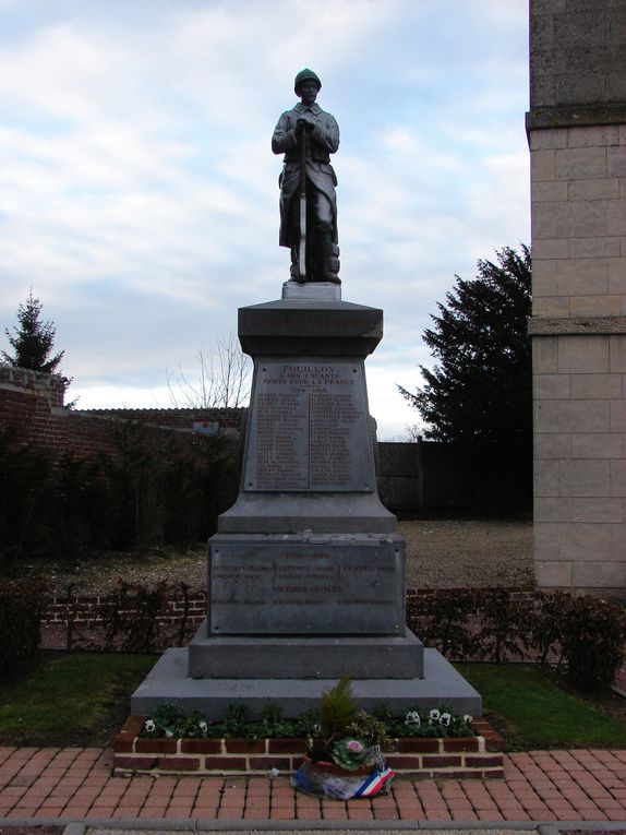 Petit village de la Somme (80). Photographies prises avec un SONY DSC-H2. (C) DAVID NOGENT/ADAGP. ALL RIGHTS RESERVED.