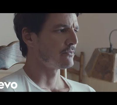 CLIP. Sia "Fire meet gasoline"