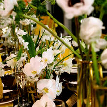 Refer to the wedding decoration styles at the restaurant