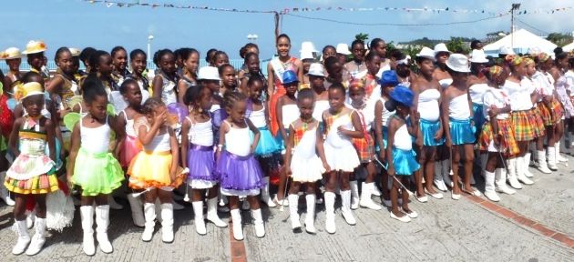 14 juillet animation de la baie Fonds d'or avec le Show majorettes