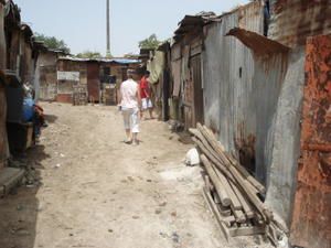 Fès : la médina, le quartier des tanneurs, les jolies portes...