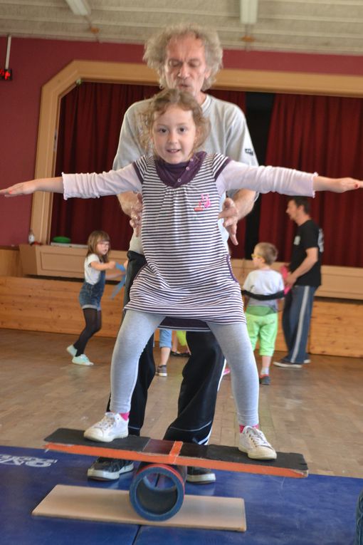 C'est le cirque à l'école de Cruzilles...