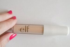 ELF, Correcteur / Anti-cernes