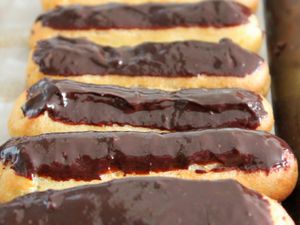 Eclair au chocolat