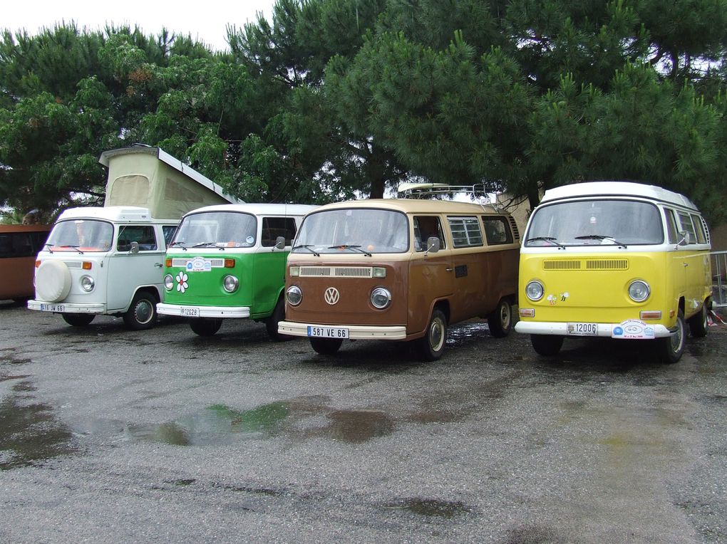 Voixi l'album de la 7ème édition du Classic VW Catalan. Elle se déroulait comme d'habitude à Argelès sur mer (66) et malgré la pluie ce fût une très bonne édition :) L'année prochaine j'y retourne :)