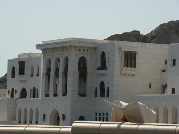 193 photos pour ce premier album de notre séjour à Oman. Vous y trouverez des photos des lieux suivants : Sohar,Al Khaboura, Rustak,Nakhal,Muscat,Mutrah, Qurm,Tiwi,Wadi Shabs,Ras Al Hadd,Ras al Junayz (Lieu de ponte des Tortues de mer),Misfah,Tanuf