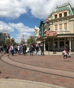 Sonntag im Disneyland - Dimanche à Disneyland