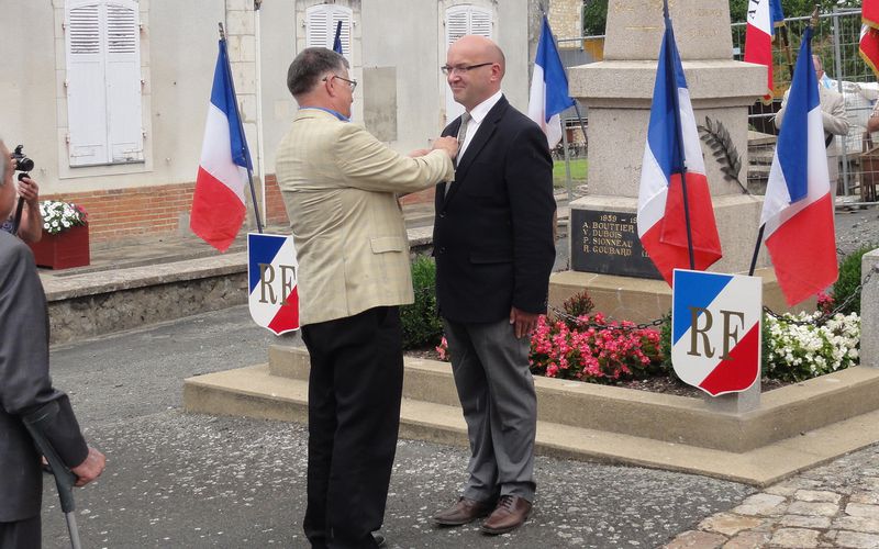 J'ai assisté à la cérémonie du  " 18 JUIN ", à Sarcé, le 16 JUIN 2018.