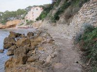 Boucle : Port de la madrague - domaine de la martelle - dune de sable - chemin des vignes - calanque de port d'alon - chemin du littoral -pointe Fauconnière -pointe du grenier - Port de la madrague 