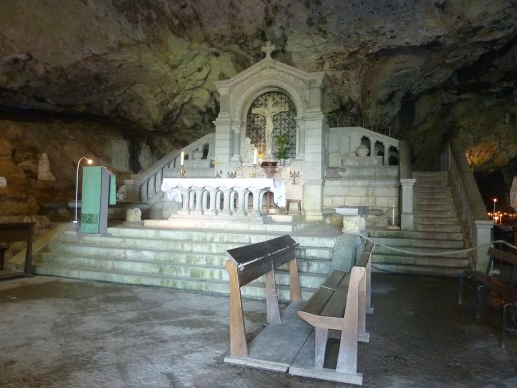 Ste Baume, la Grotte et le sentier merveilleux..