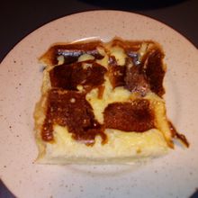 Gâteau pain perdu dans le moule tablette