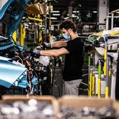 Renault: l'usine de Flins arrêtera de produire sa voiture électrique Zoé fin mars 2024